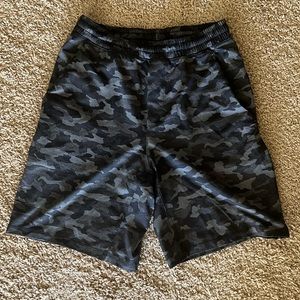 Lululemon Pace Breaker Short Linerless 9” Men’s Medium Black Camo